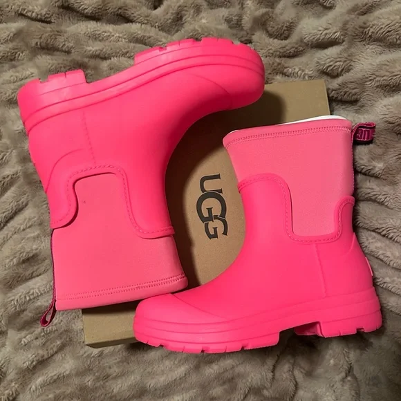 UGG Girl Neon Pink Winter Boots